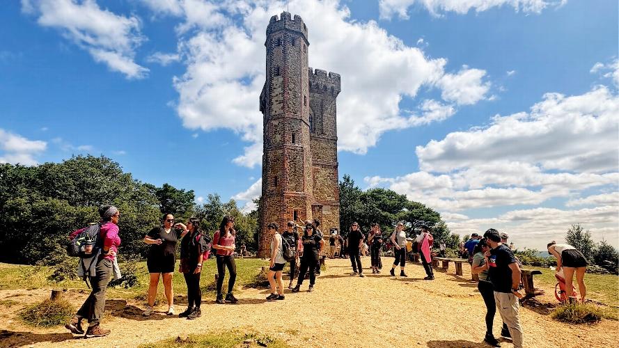 How to start hiking: Benefits, Beginner Tips & Go London Hiking Learn how to take up hiking in and around London, including the health benefits, beginner tips and why joining Go London Hiking makes it easy to explore. We cover day walks, weekend breaks and overseas adventures.